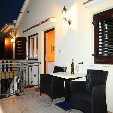 Lanterna Puntamika Apt. Near Beach Zadar Room photo