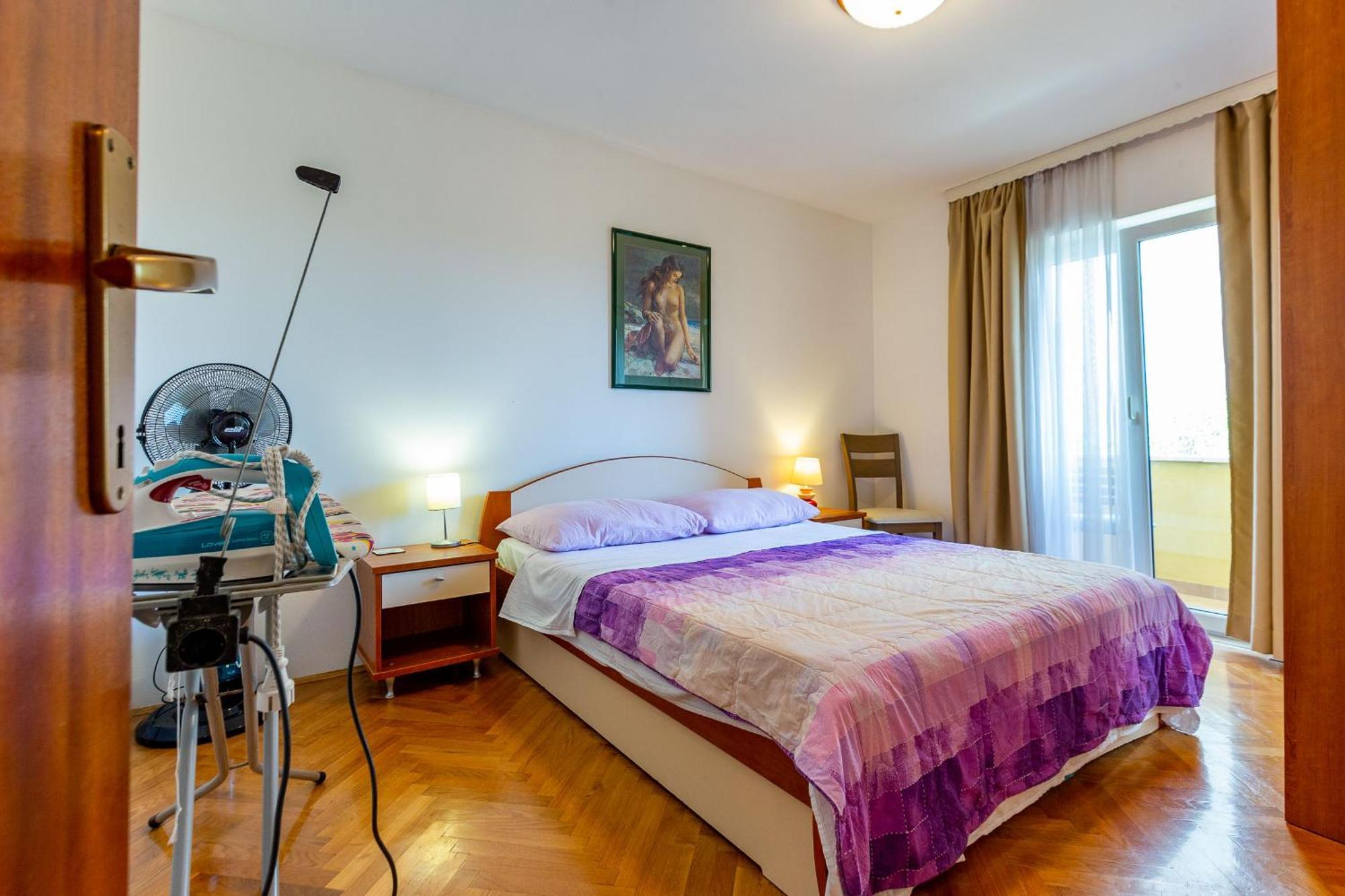 Lanterna Puntamika Apt. Near Apartment