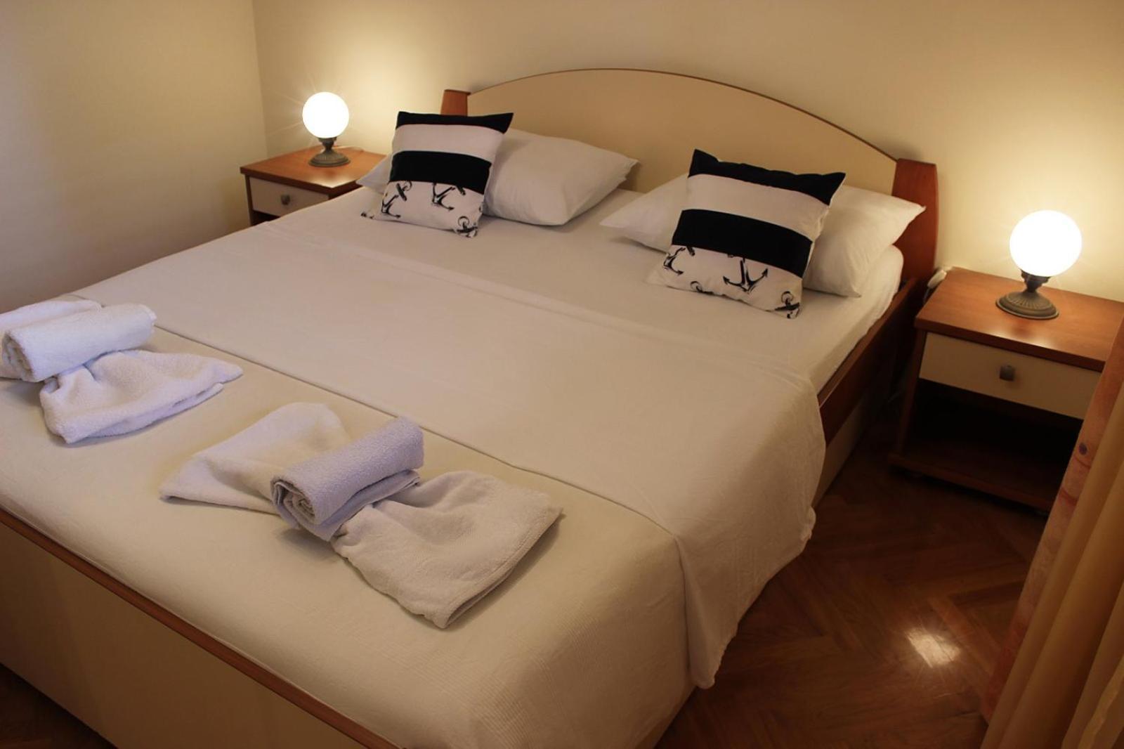 Lanterna Puntamika Apt. Near Zadar