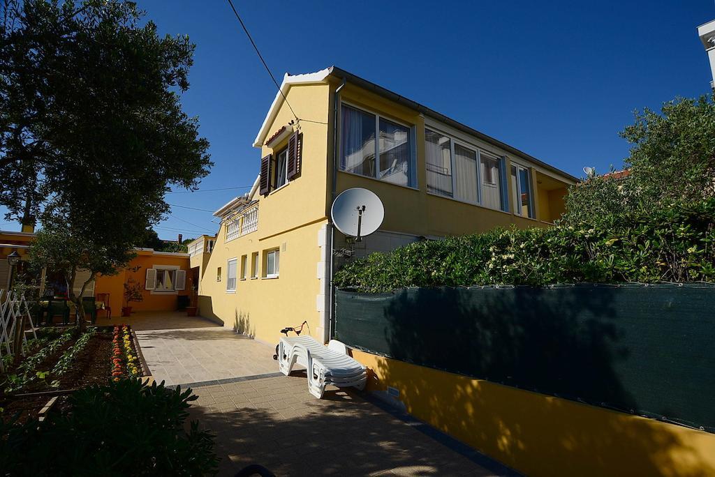 Lanterna Puntamika Apt. Near Zadar